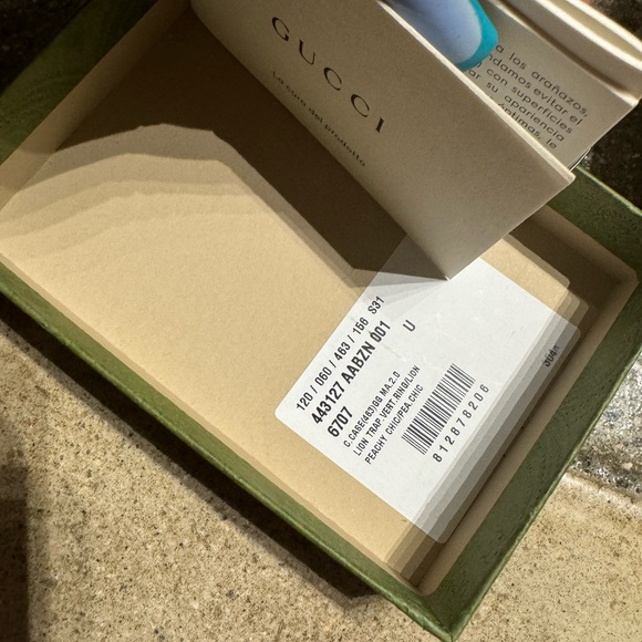 Gucci GG Marmont Matelasse Cardholder - Picture 5 of 7